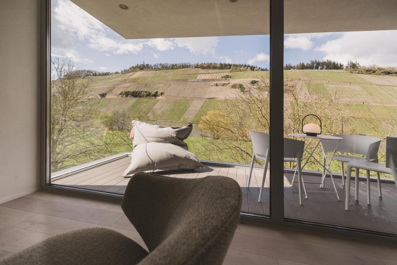 Steillage - Design Moselsuiten Mit Panoramablick Und Spa Brauneberg Esterno foto