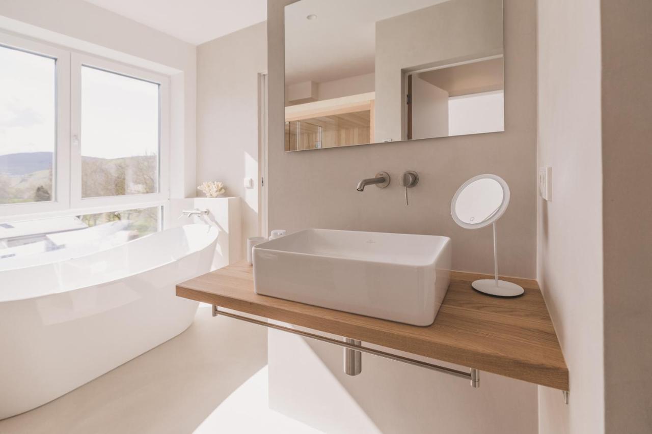 Steillage - Design Moselsuiten Mit Panoramablick Und Spa Brauneberg Esterno foto
