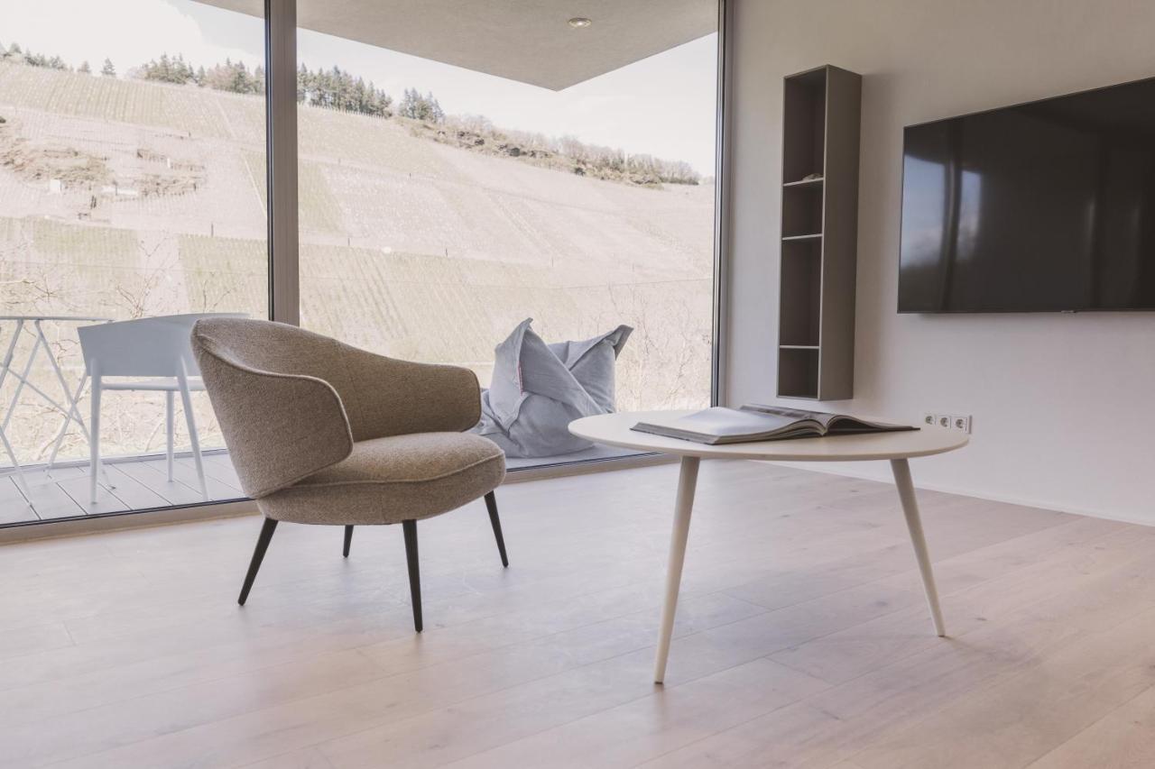 Steillage - Design Moselsuiten Mit Panoramablick Und Spa Brauneberg Esterno foto