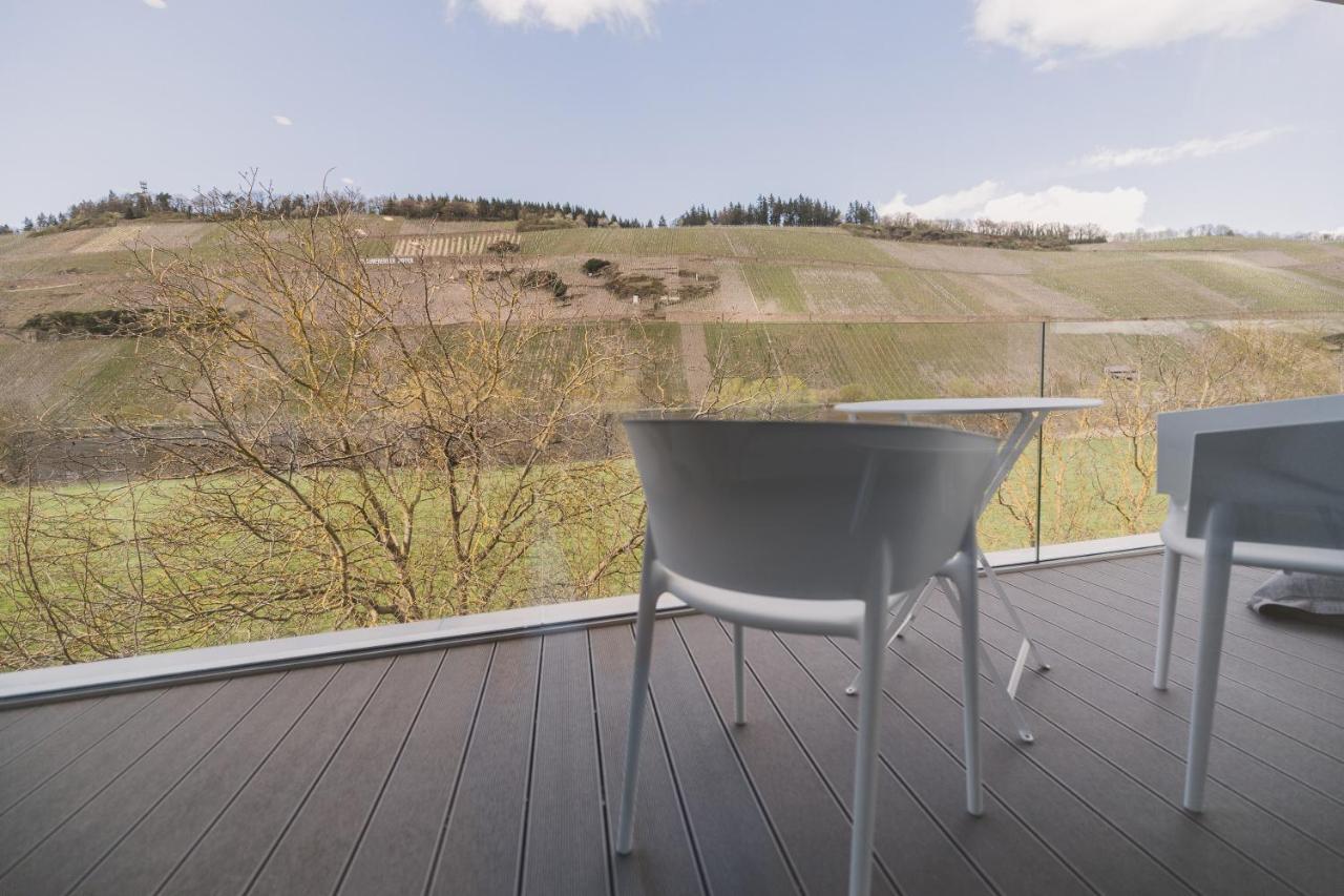 Steillage - Design Moselsuiten Mit Panoramablick Und Spa Brauneberg Esterno foto