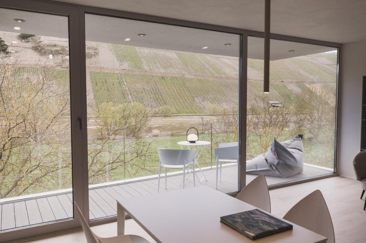 Steillage - Design Moselsuiten Mit Panoramablick Und Spa Brauneberg Esterno foto